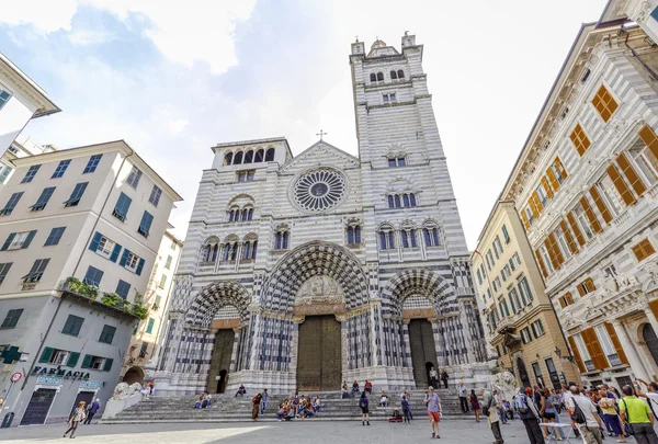 Cattedrale di San Lorenzo sede del Arzobispo de Génova — Foto de Stock