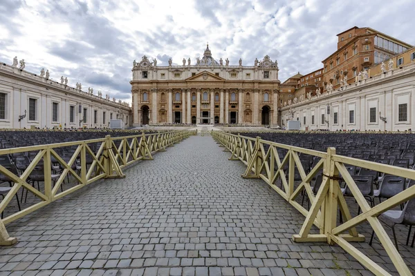 Szent Péter tér itt: Vatikán — Stock Fotó