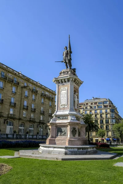 San Sebastián España Septiembre 2020 Plaza Con Monumento Almirante Antonio —  Fotos de Stock