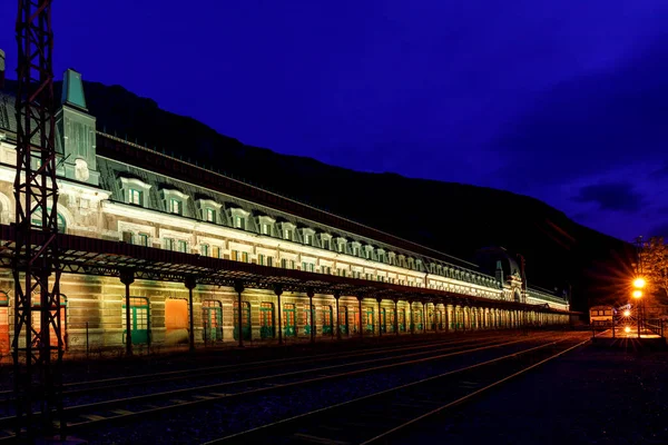 Canfranc Spanien Augusti 2017 Övergiven Järnvägsstation Canfranc Huesca Spanien — Stockfoto