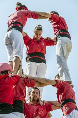 castell veya insan tower, Katalonya tipik castellers yapın.