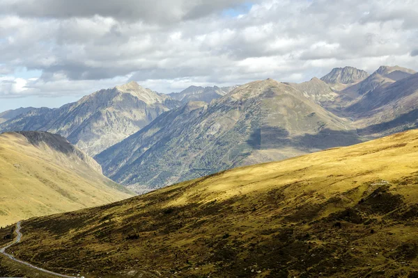 Green landscape at Vall d Incles in Andorra — Stock Photo, Image