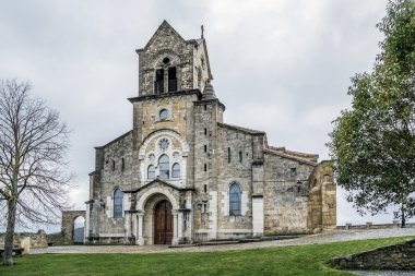 Dar görüşlü kilise San Vicente Martir ve San Sebastian, Frias Burgos