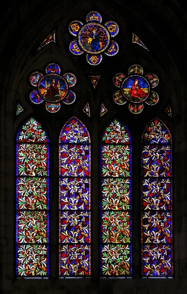 Medieval stained glass cathedral of Leon — Stock Photo, Image