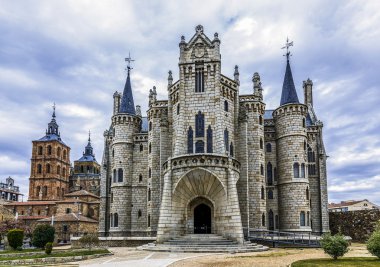Astorga Epsiscopal Sarayı