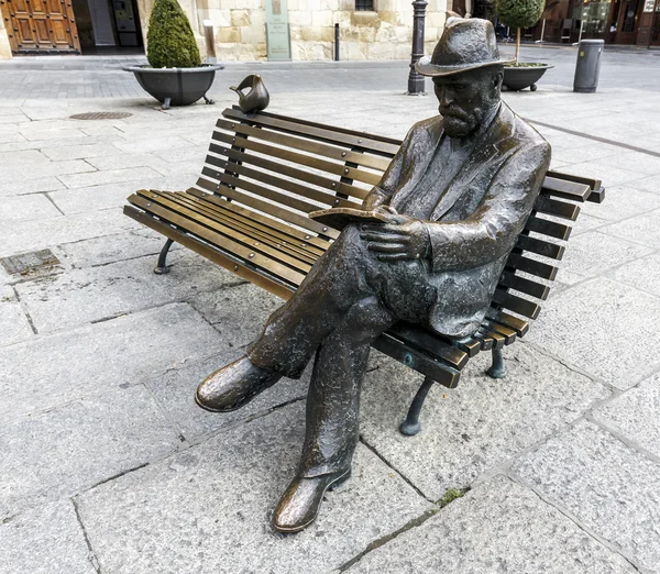 Statue en bronze d'Antonio Gaudi — Photo