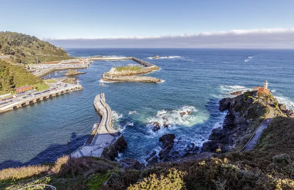 Port rybacki typowe w Cudillero, Asturias, Hiszpania — Zdjęcie stockowe