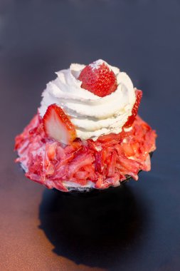 Bingsu çilek - Korece stil tatlı