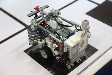 Öğrenci tarafından yapılan robot