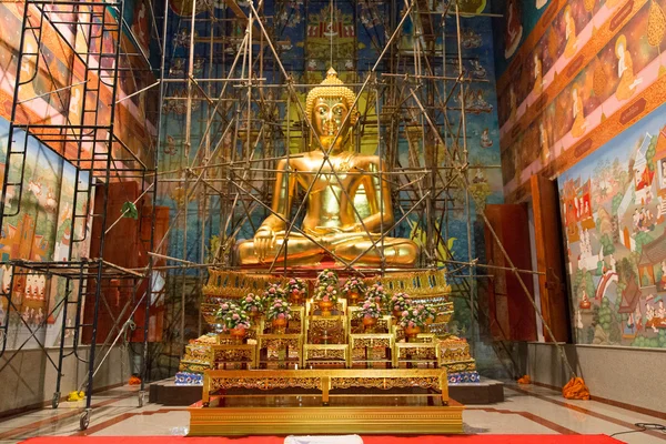Statua di Buddha in costruzione — Foto Stock