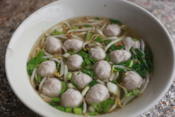 Soupe à la boule de viande de porc — Photo