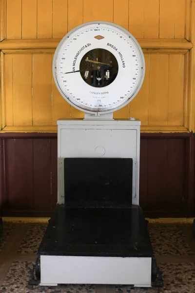 Vieille machine d'échelle de poids vintage — Photo