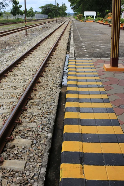 Safety stand symbol at train station — Stock Photo, Image