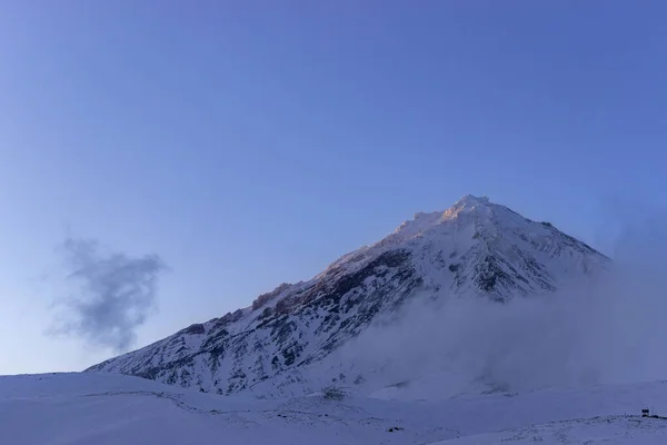 Russia Parco Naturale Vulcani Kamchatka Vulcano Koryaksky Coperto Neve Tramonto — Foto Stock