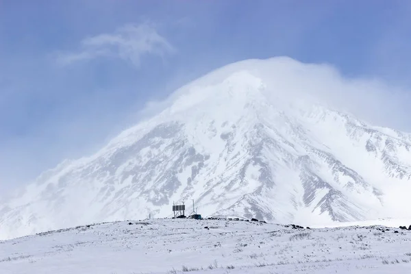 Russie Parc Naturel Volcans Kamchatka Volcan Koryaksky Couvert Neige Nuages — Photo gratuite