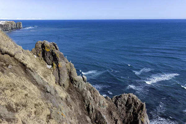 Россия Камчатка Мыс Маячный Холодные Воды Тихого Океана Огромные Скалы — стоковое фото