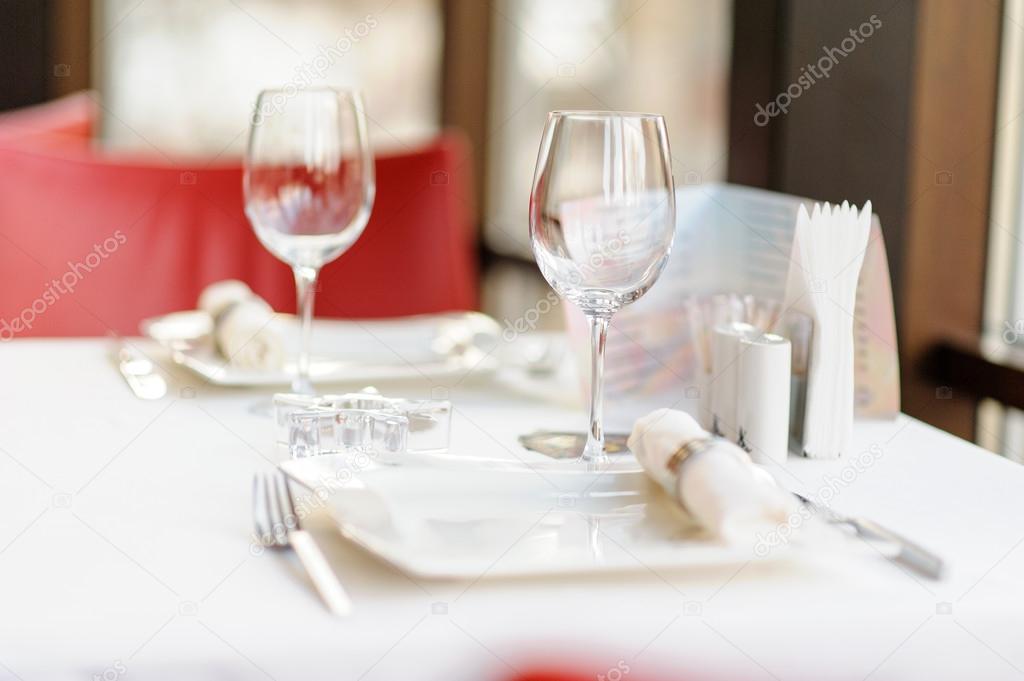 Table setting in a restaurant