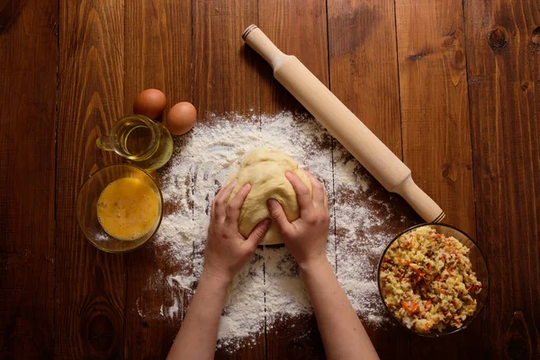 Female Hands Sculpt Homemade Pies Wooden Background — Stock Photo, Image