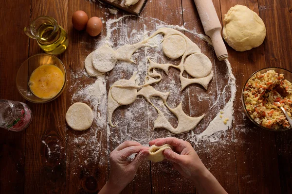 Female Hands Sculpt Homemade Pies Wooden Background — Stock Photo, Image