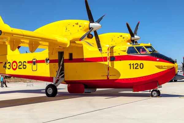 На гідролітаку Canadair Cl-215 — стокове фото