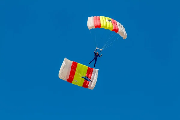 Parachutists of the PAPEA — Stock Photo, Image