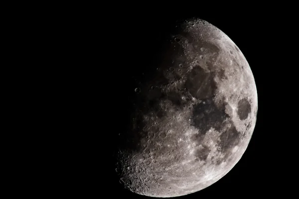 Schaduw op het maanoppervlak — Stockfoto