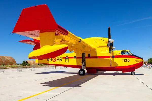 Wasserflugzeug canadair cl-215 — Stockfoto