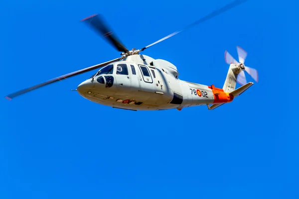 Hubschrauber sikorsky s-76c — Stockfoto