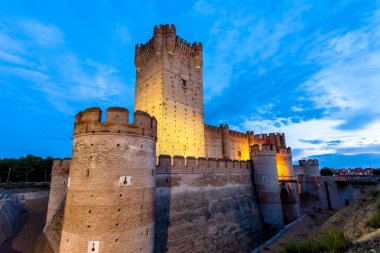 Kale büyük miktarda marihuana - ünlü eski kale medina del Campo
