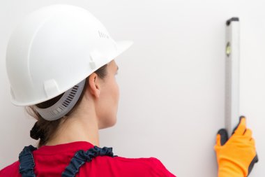 Oluşturucusu alt duvar inşaat seviyesi ölçümü