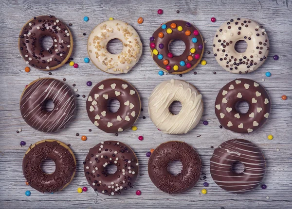 Zelfgemaakte glazuur donuts — Stockfoto