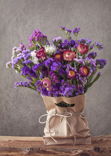 Lila bloemen — Stockfoto