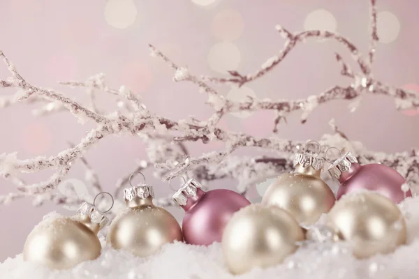 Vita och rosa ornament — Stockfoto