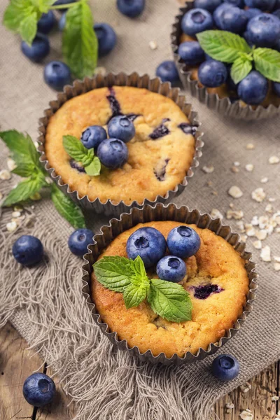 Blueberry muffins with oat flakes — Stock Photo, Image