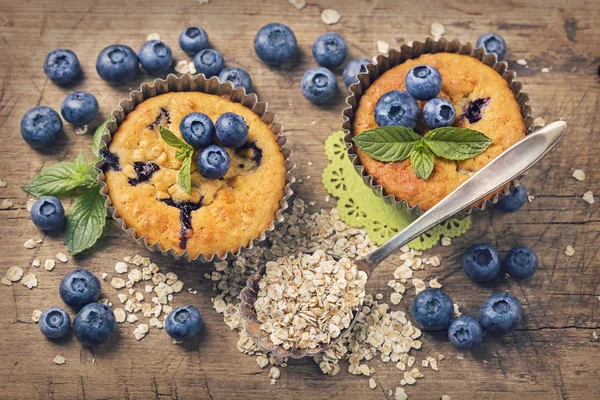 Muffin ai mirtilli con fiocchi d'avena — Foto Stock