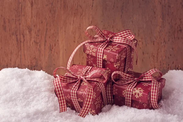 Rote Geschenkboxen — Stockfoto