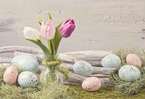 Velikonoční pastelově barevné dekorace — Stock fotografie