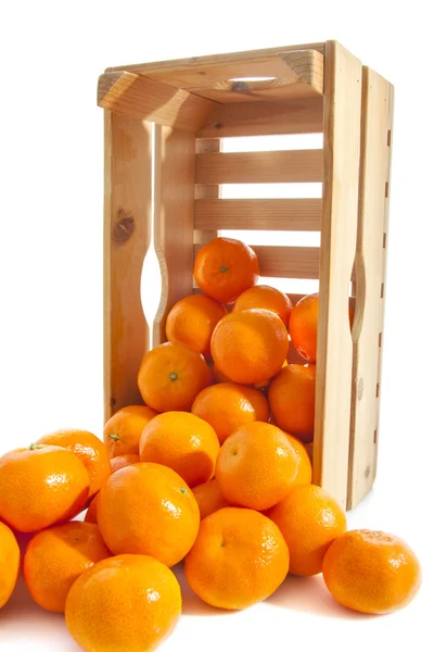 Crate mandarinas frescas —  Fotos de Stock