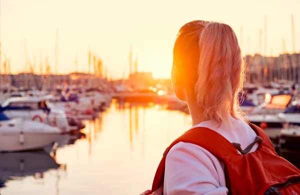 Standing on a pier — Stock Photo, Image