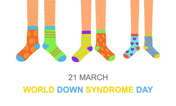 World Down cartaz do dia síndrome ou cartão de convite. Homem, mulher e crianças pés em diferentes meias estranhas coloridas como um símbolo para WDSD. Ilustração plana vetorial —  Vetores de Stock