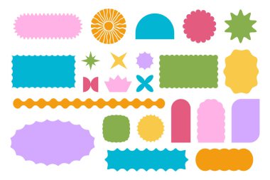 Renkli kemer ve güneş, dikdörtgen ve kare, oval ve dalgalı kenarlı daireler. Deniz taraklı kenarları olan sevimli geometrik formlar. Boş kutular, etiketler ya da etiketler. Vektör düz resimleme.