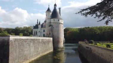 15 Ekim 2019. Chateau De Chenonceau, Cher Nehri 'ni kaplayan bir Fransız şatosudur.