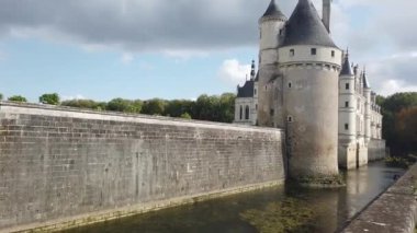 15 Ekim 2019. Chateau De Chenonceau, Cher Nehri 'ni kaplayan bir Fransız şatosudur.