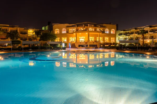 Hotel noturno no Egito — Fotografia de Stock