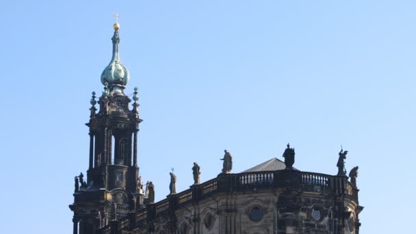 Дрезденский собор Святой Троицы или Хофкирхе Кафедральный собор Святой Троицы в Дрездене — стоковое видео