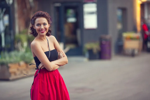 Summer street portrait of a beautiful young Caucasian girl — Stock Photo, Image