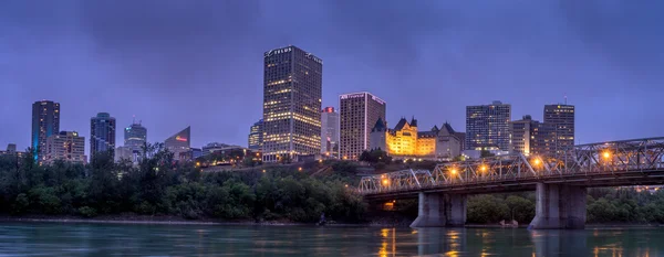 Panorama del horizonte de Edmonton al atardecer — Foto de Stock