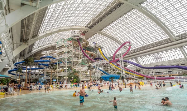 West Edmonton Mall water park attraction — Stock Photo, Image