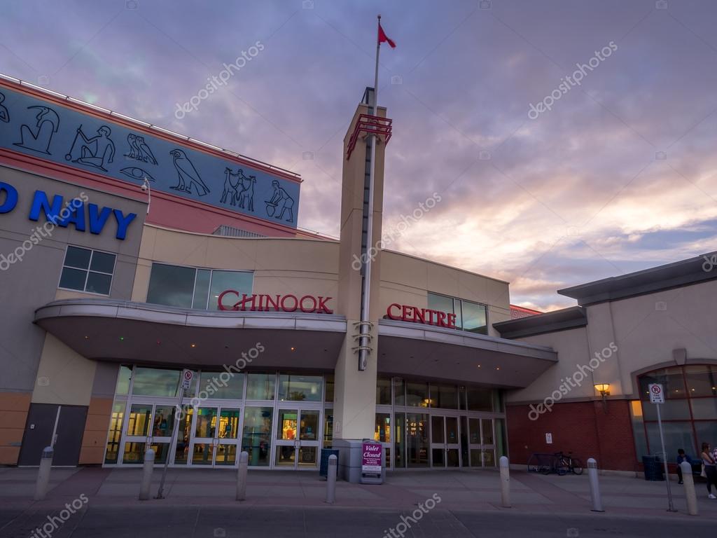 Chinook Centre shopping mall at sunset – Stock Editorial Photo