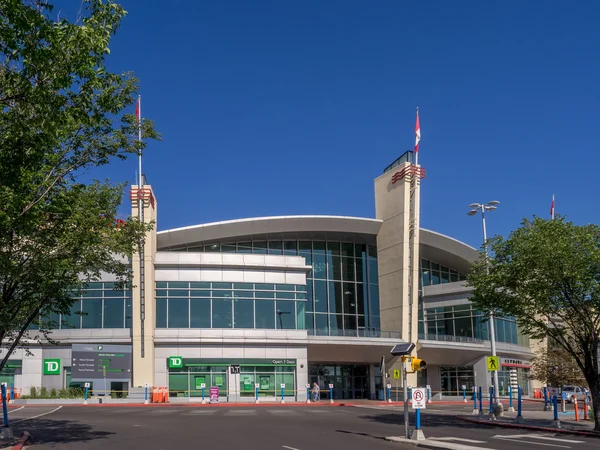 Entrada al centro comercial Chinook Centre — Foto de Stock